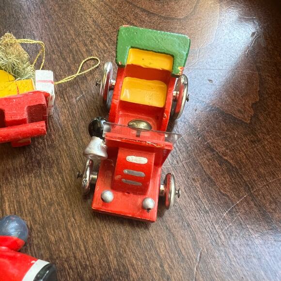 Lot of 6 VTG  Wooden Ornaments 60s 70s Japan Spain penguin Santa sled - Picture 7 of 14